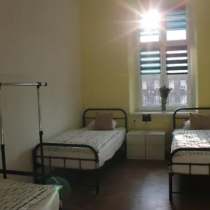 https://hostel-centrum-sabot.krakowhotelspoland.com
